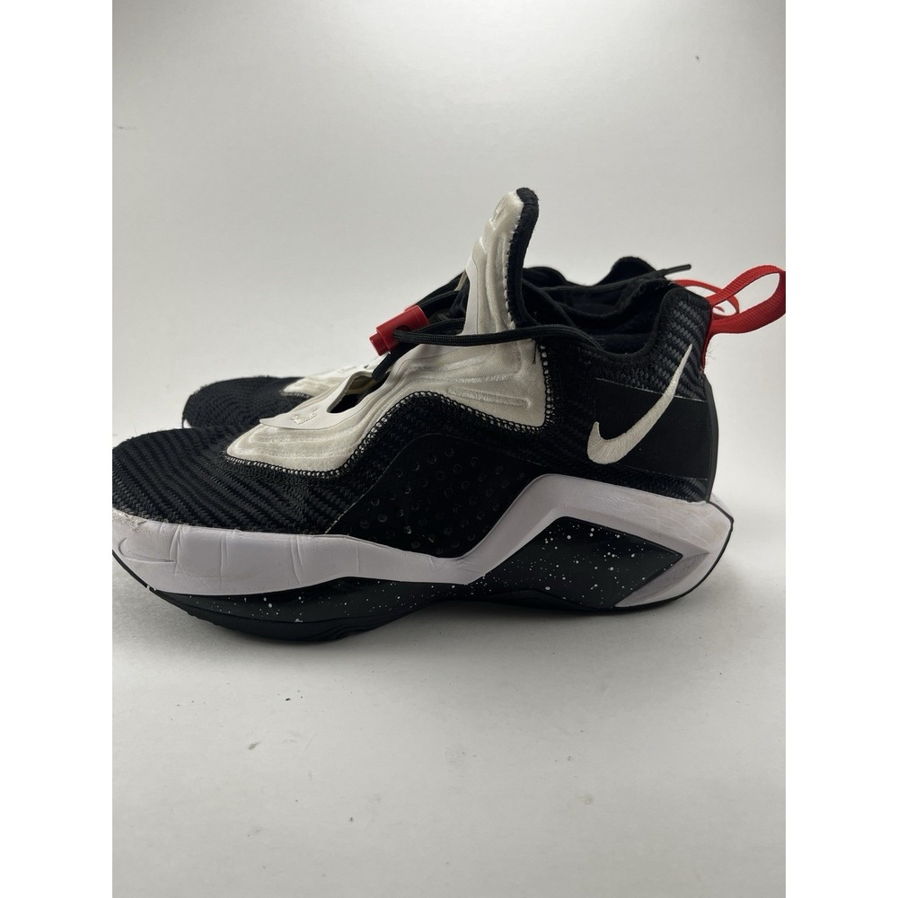 Nike LeBron 19‎ Low Men's 7.5 Basketball Shoes Black White Red